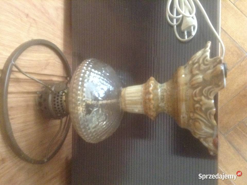 Lampa naftowa z zasilaniem elektrycznym lata PRL