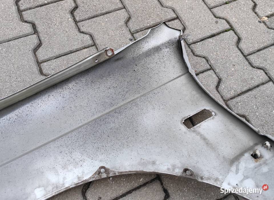 Błotnik przedni prawy Honda Accord 6 NH614M Błotniki