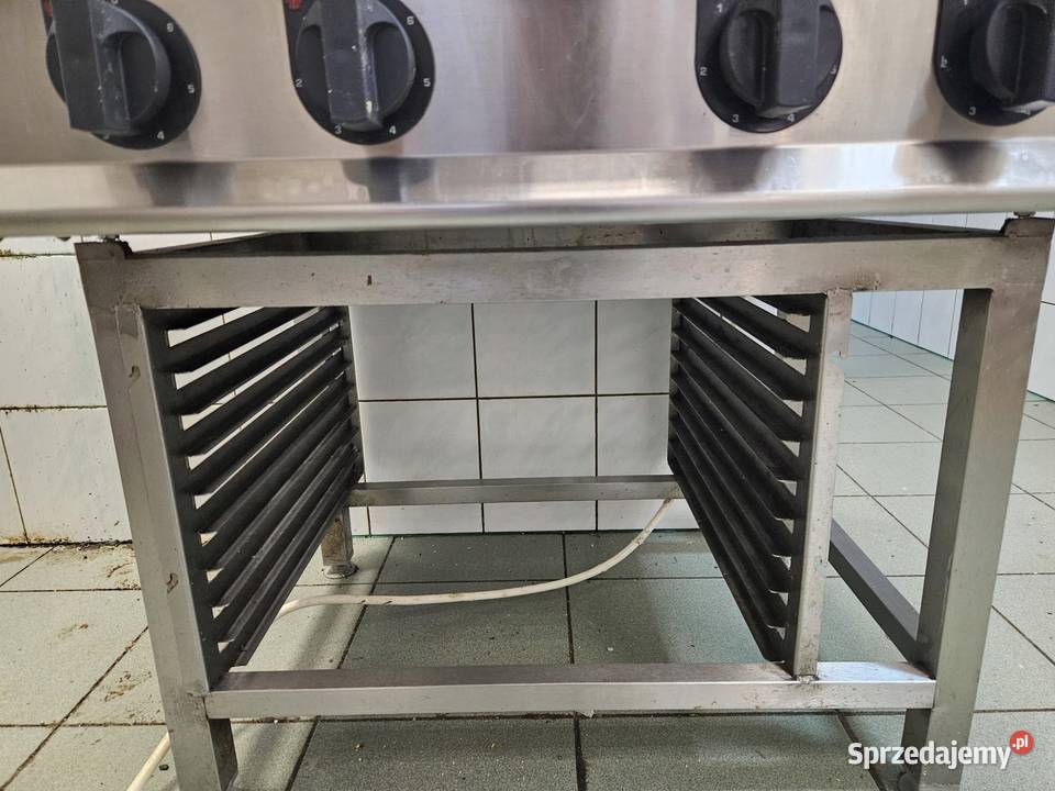 Kuchnia elektryczna 4 płyty okrągłe na podstawie Góra