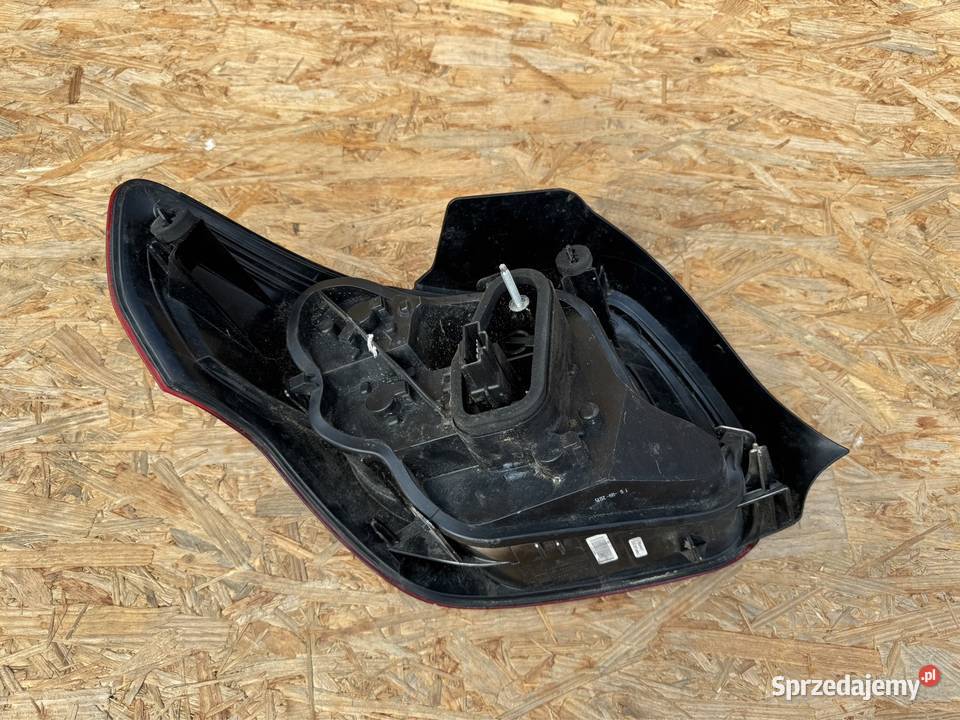 Lampa tył tylna prawa rh ds3 9808415380 Międzychód