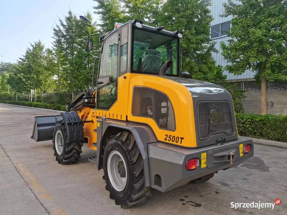 Ładowarka teleskopowa APS 2500T model 2023 NOWA