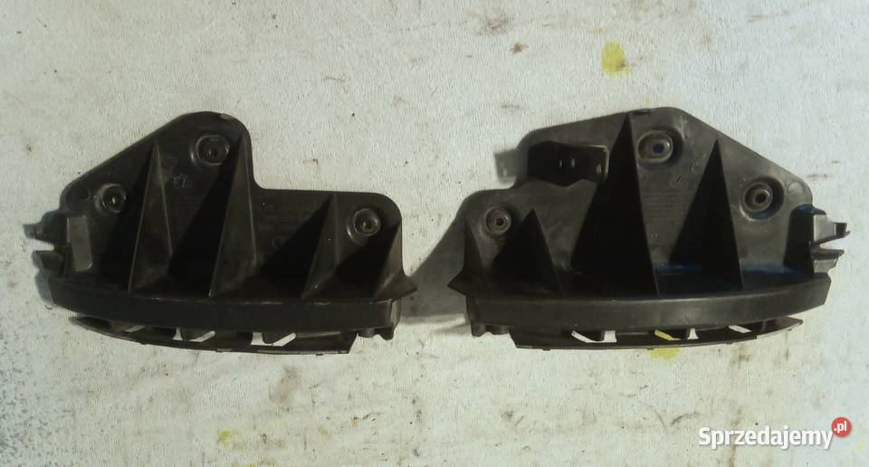 ŚLIZG ZDERZAKA PRAWY LEWY TYŁ AUDI A3 8P osobowe Mielęcin