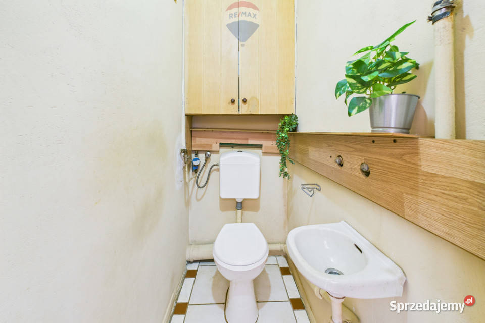 Na sprzedaż 3pokojowe mieszkanie do remontu oddzielna kuchnia Brzeg Dolny