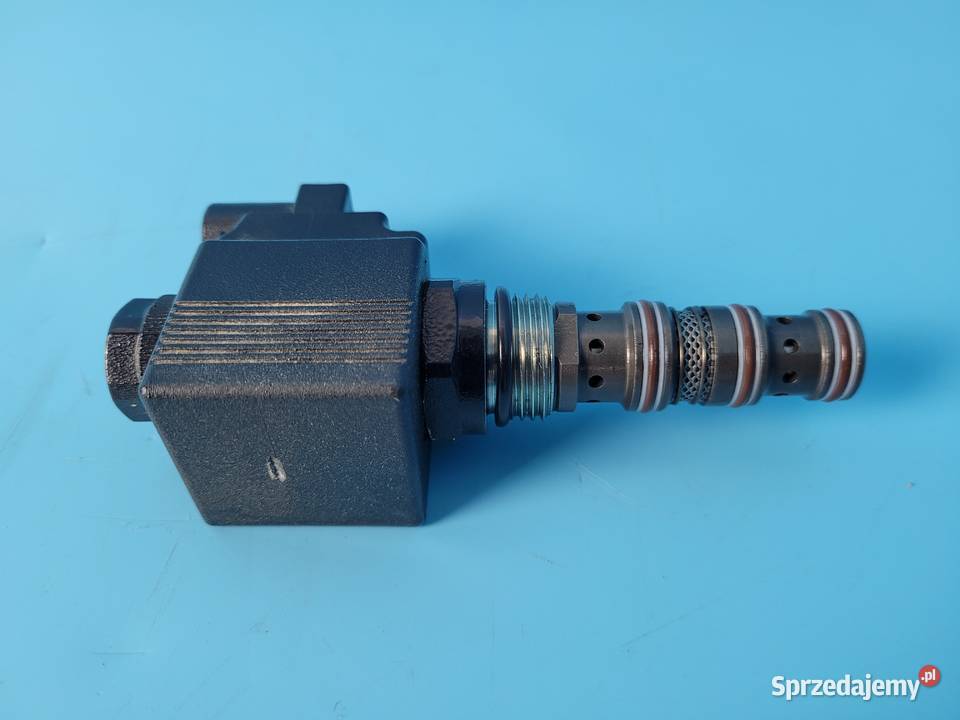 DEUTZFAHR 6130 TTV ELEKTROZAWÓR 13V 20W Kolno