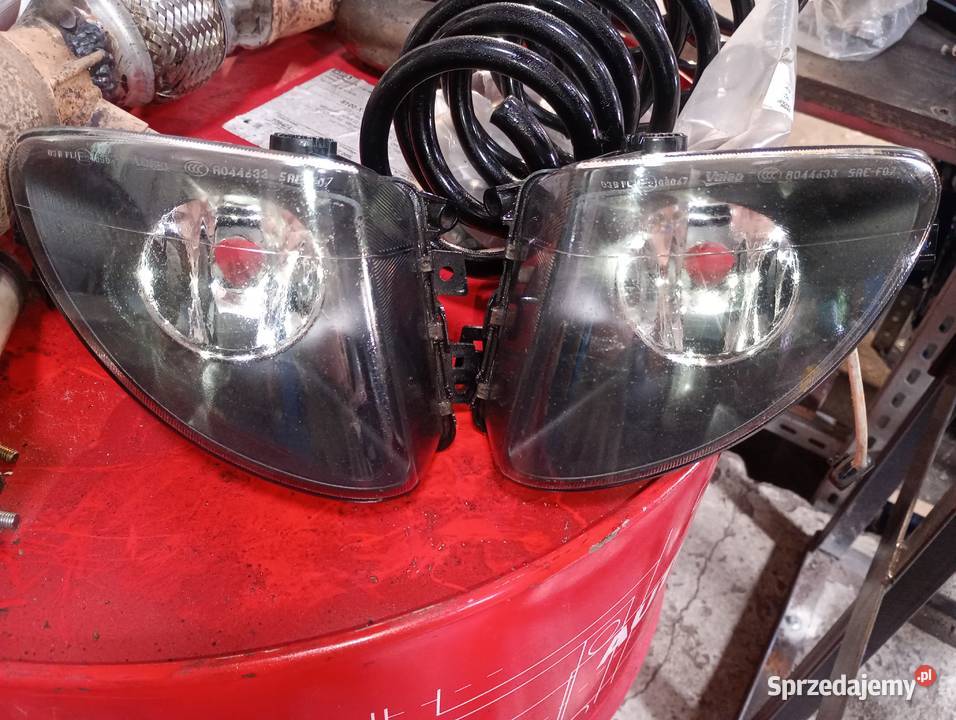 BMW f10 f11 halogen w zderzak jeden zaczep Pozostałe