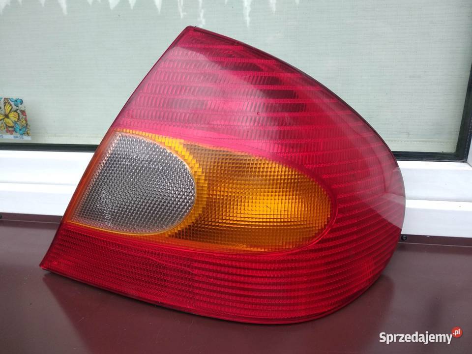 Ford Mondeo MK2 HB hatchback lampa tył tylna łódzkie Sieradz