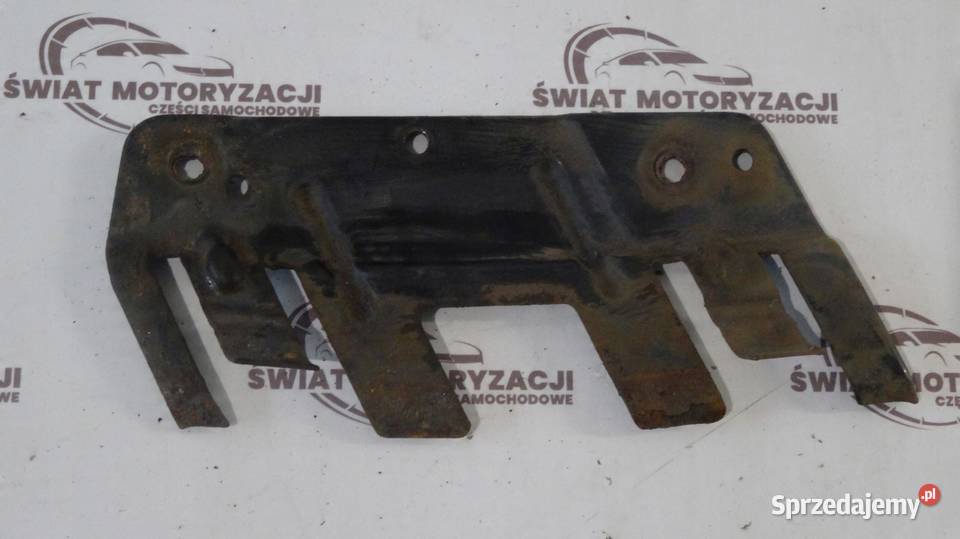 TOYOTA PRIUS II XW20 08r mocowanie lampy prawy