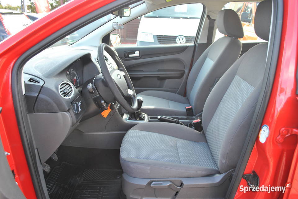Ford Focus Kombi Czerwony Klimatyzacja Centralny elektryczne lusterka Focus