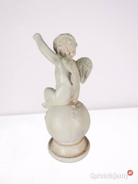 Figura Dekoracja Aniołek na Kuli