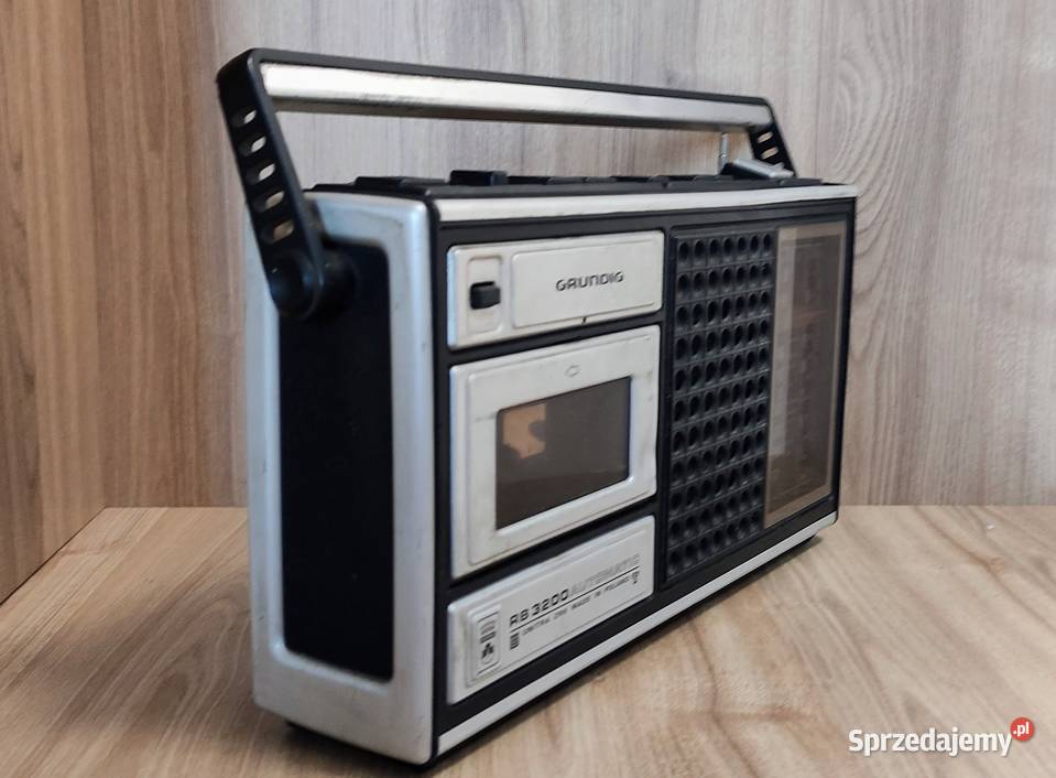 Radiomagnetofon Grundig RB 3200 prod ZRK UNITRA Pruszków