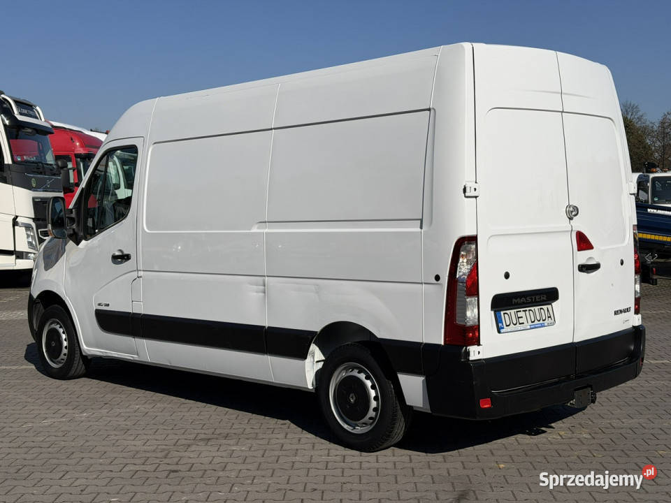 Renault Master 23 125 L2H2 Furgon Blaszak Mały światła przeciwmgłowe Widełki
