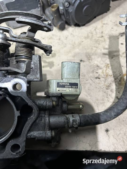 Przepustnica toyota 18 16v 2227015010 małopolskie Kęty sprzedam