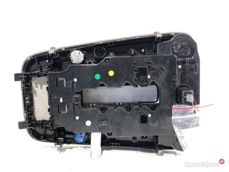 LAMPA SUFITOWA AUDI A4 B9 8W0947135D Kombi