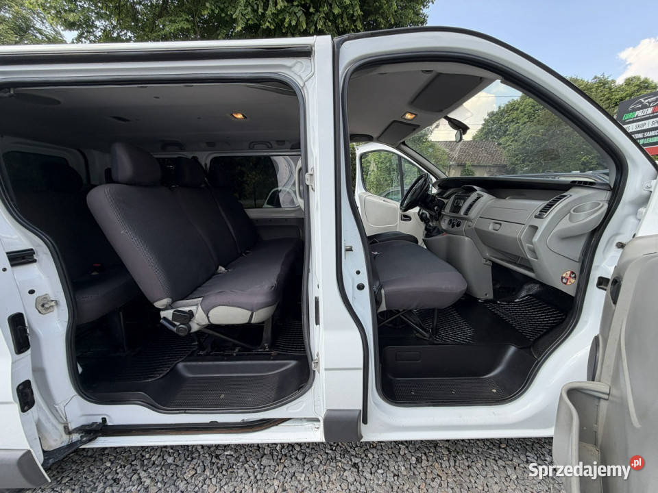 Opel Vivaro 20 benzyna 115 9 osobowy klima I 250000km Łodygowice sprzedam