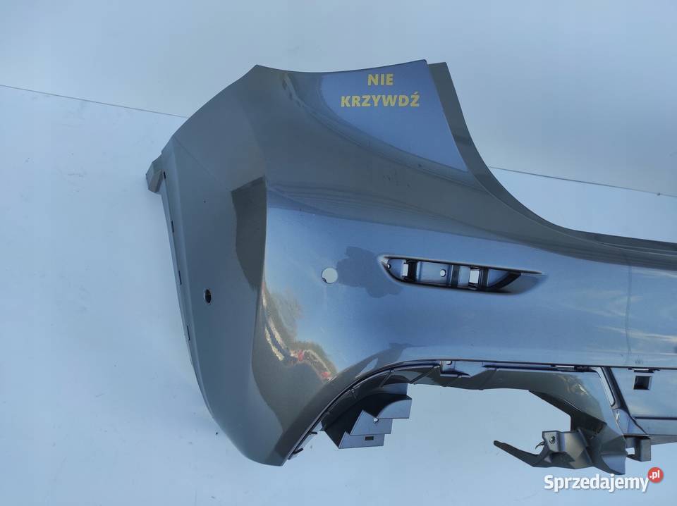 ZDERZAK TYLNY TYŁ INFINITI Q30