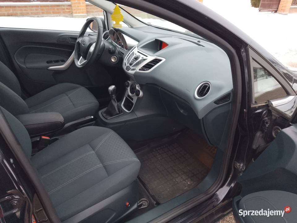 Ford Fiesta 2010r 16 Benzyna 120 wersja TITANIUM 120KM Radom