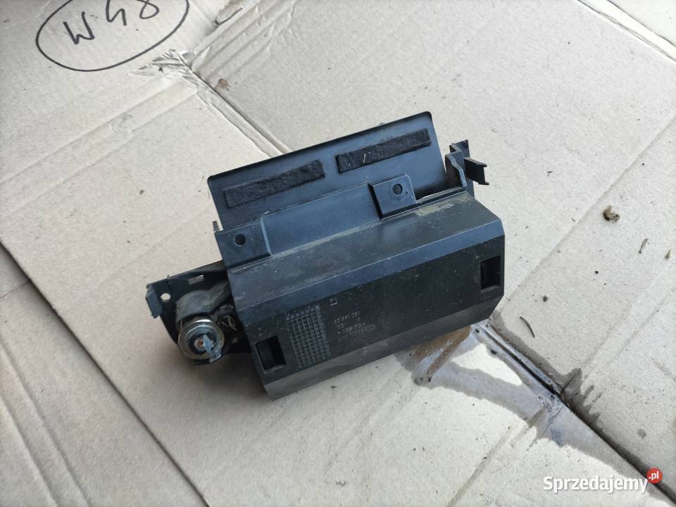 OPEL ASTRA G POPIELNICZKA GNIAZDO ZAPALNICZKI