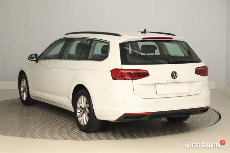 VW Passat 15 TSI benzyna Passat