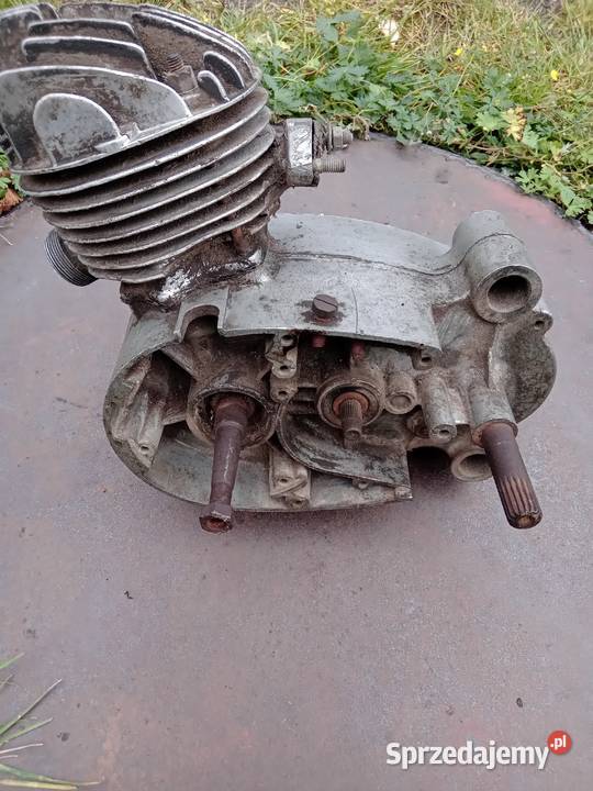 Sprzedam silnik s 38 jajeczko komar Części i akcesoria motocyklowe