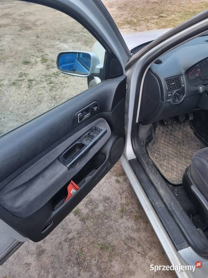 Golf 4 14 Rok produkcji 1999 Golf Piaski