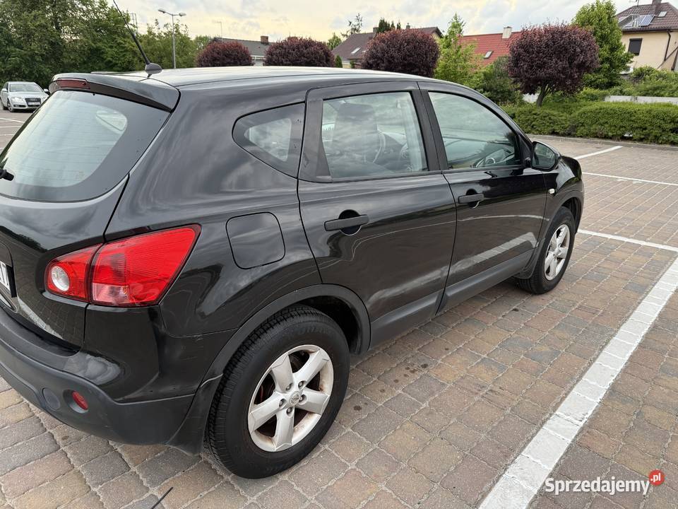 Nissan Qashqai 16 benzyna 2009r Wronki