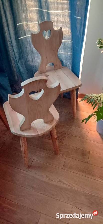 Krzesła drewniane sielski motyw serduszko Wrocław