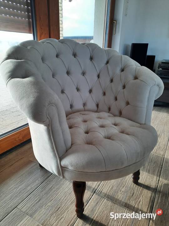 Elegancki pikowany fotel Chesterfield Poznań