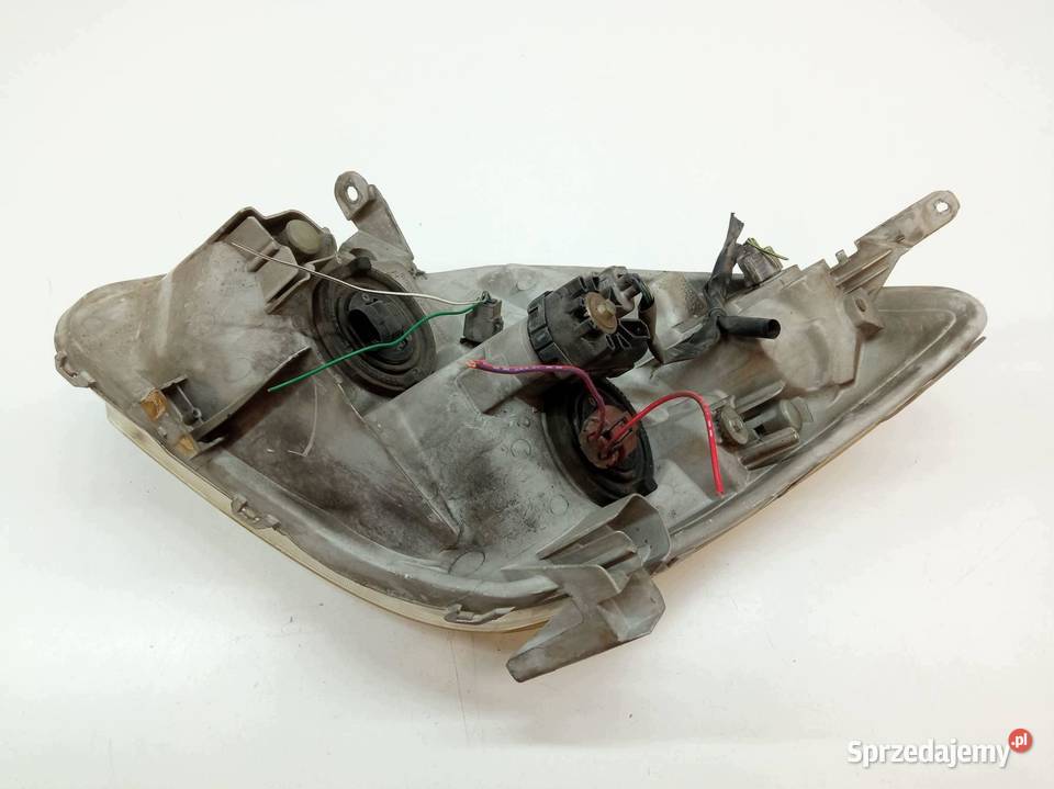 LAMPA PRZÓD PRAWA EU Toyota Corolla Verso I sprzedam