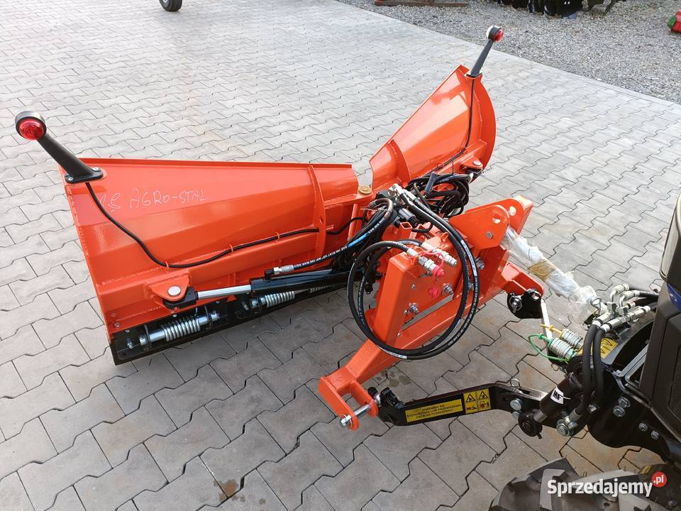 Pług do śniegu odśnieżny strzałka hydrauliczny Wola Różaniecka