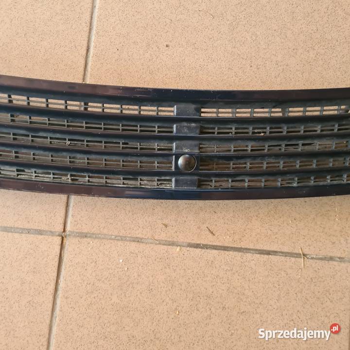 Mercedes w211 wlot kratka maski srebrny i czarny Lublin