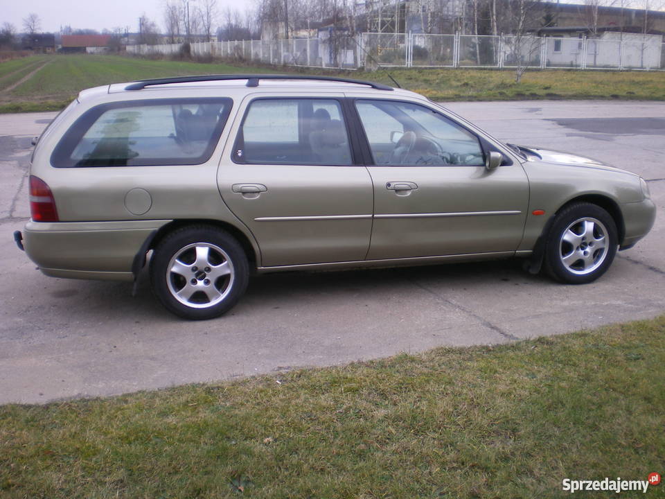 Ford Mondeo Mk2 20 benzyna kombi Ghia 1999r kupiony w polskim salonie Wieluń
