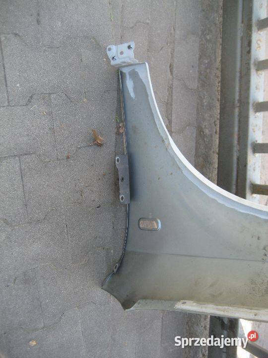 audi a4 b7 0507r błotnik przód prawy Rakoniewice