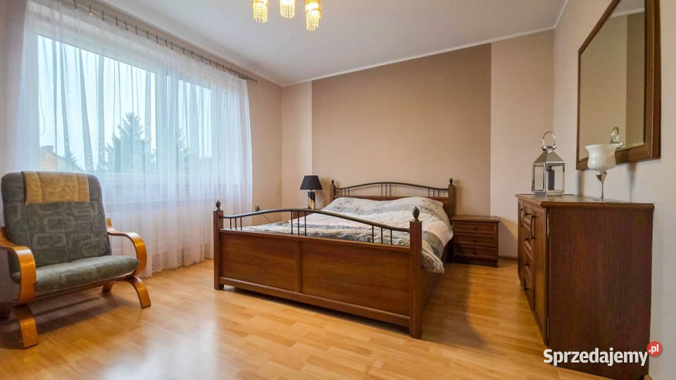 sprzedaży domu wolnostojącego Czastary 220m2 220m2 sprzedam