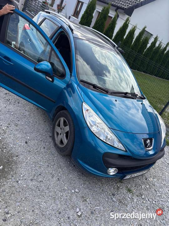 Peugeot 207 14 vti 2009r na części lubuskie sprzedam