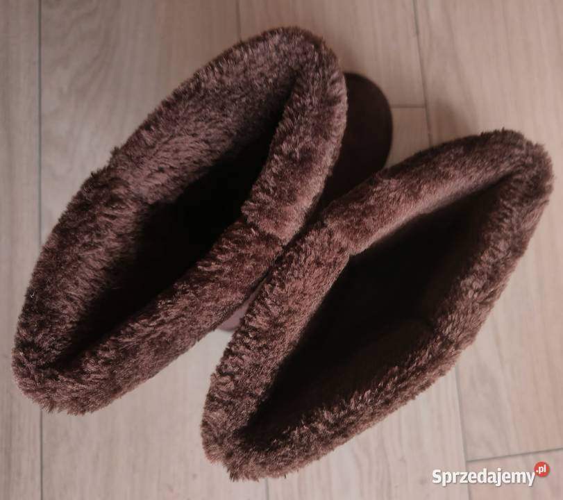 Botki zamszowe brązowe z futerkiem Kozaki Kozaki Gdańsk sprzedam