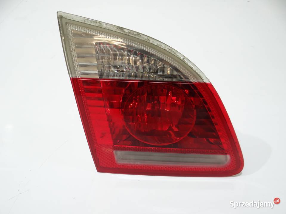 LAMPA W KLAPĘ BAGAŻNIKA LEWY TYŁ BMW E61 7165829 osobowe Strzyżewice