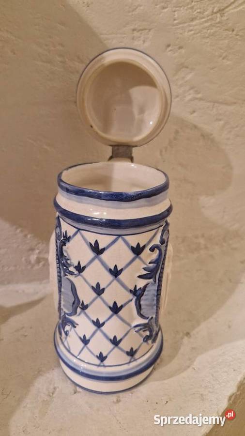 Stary kufel z ceramiki z kobaltowym ręcznie Lublin