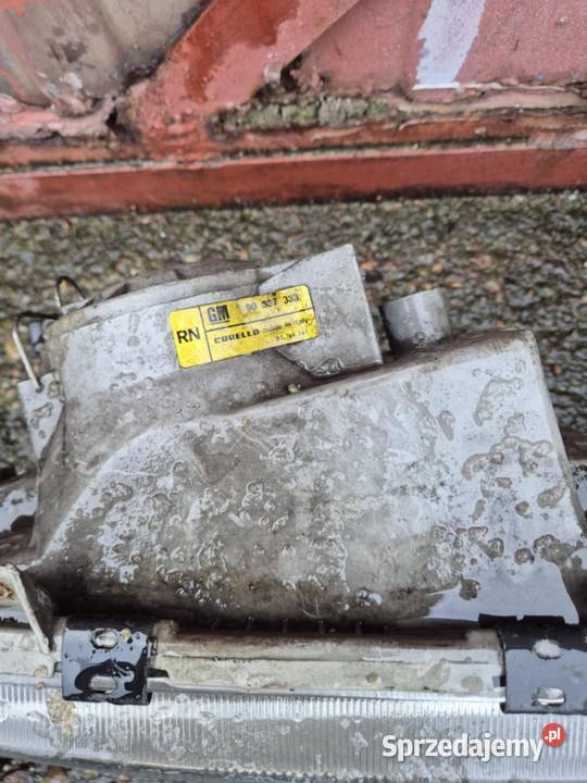 Omega A lampy prawy przód osobowe