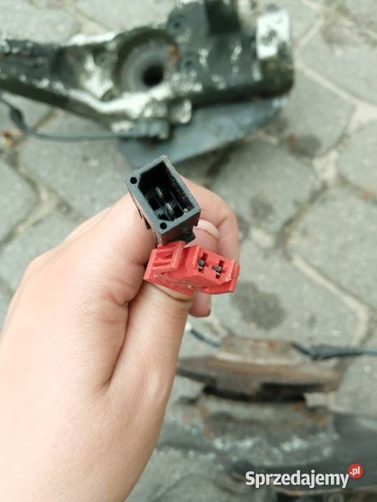 Zawieszenie Zwrotnice piasty czujniki ABS tarcze Kętrzyn sprzedam