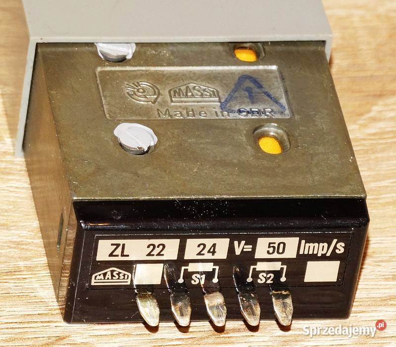 Elektromechaniczny kasowalny licznik impulsów ZL Gliwice