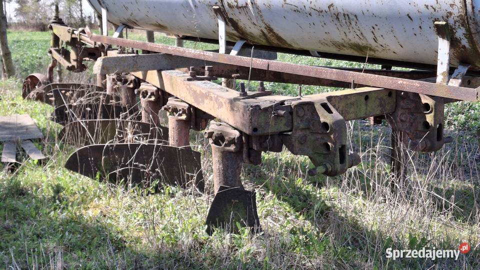 Pług 6 skibowy zagonowy półzawieszany Czewujewo