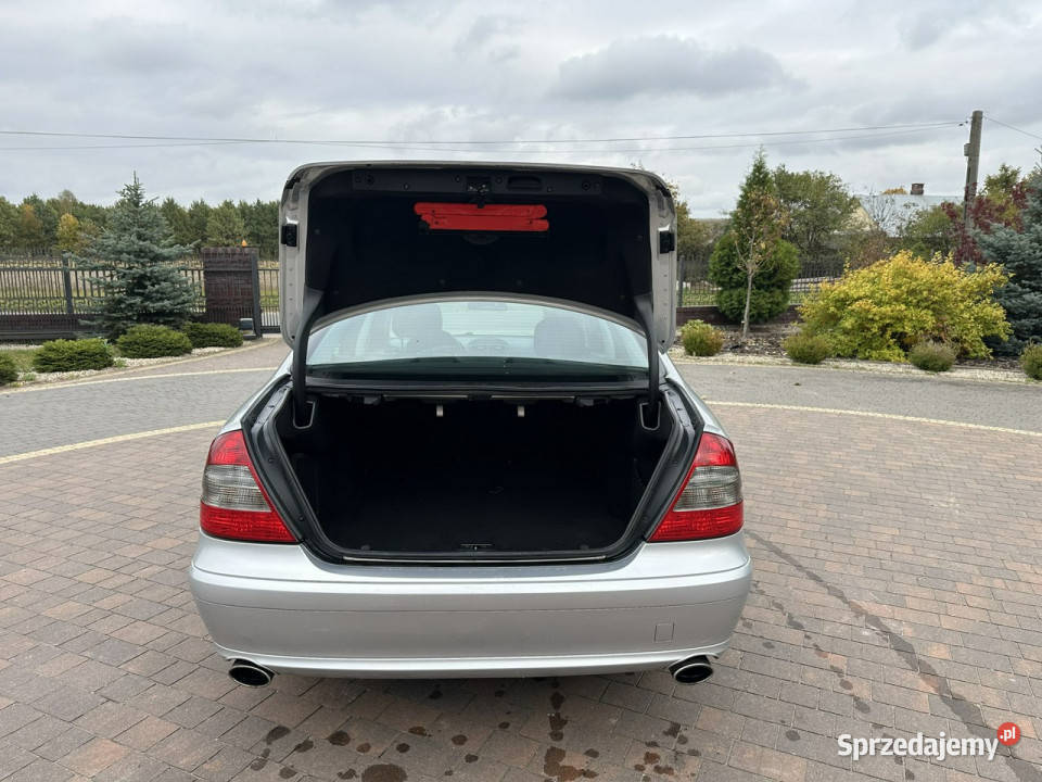 Mercedes E 280 W211 20022009 garażowany Mercedes-Benz Lipówki