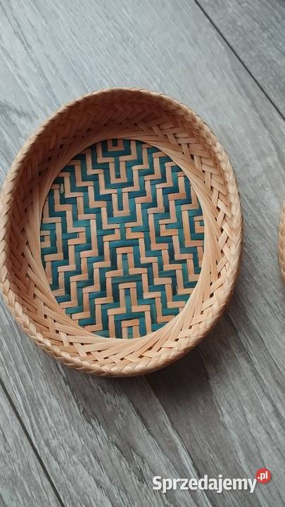 koszyczki podstawki tacki komplet