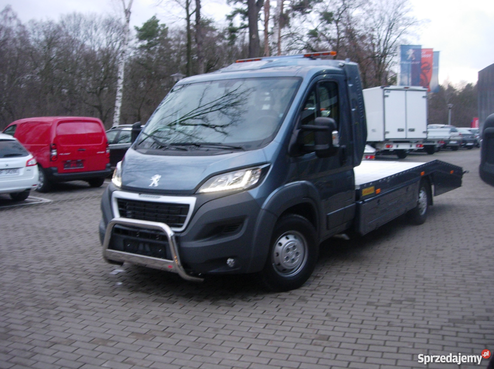 Autolaweta wynajem wypożyczalnia Legnica dolnośląskie wynajem pojazdu