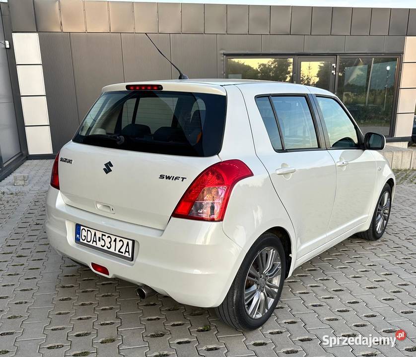 SUZUKI SWIFT 13 NIEZAWODNY ZADBANY BOGATA WERSJA 1328cm3 Suzuki Pruszcz Gdański