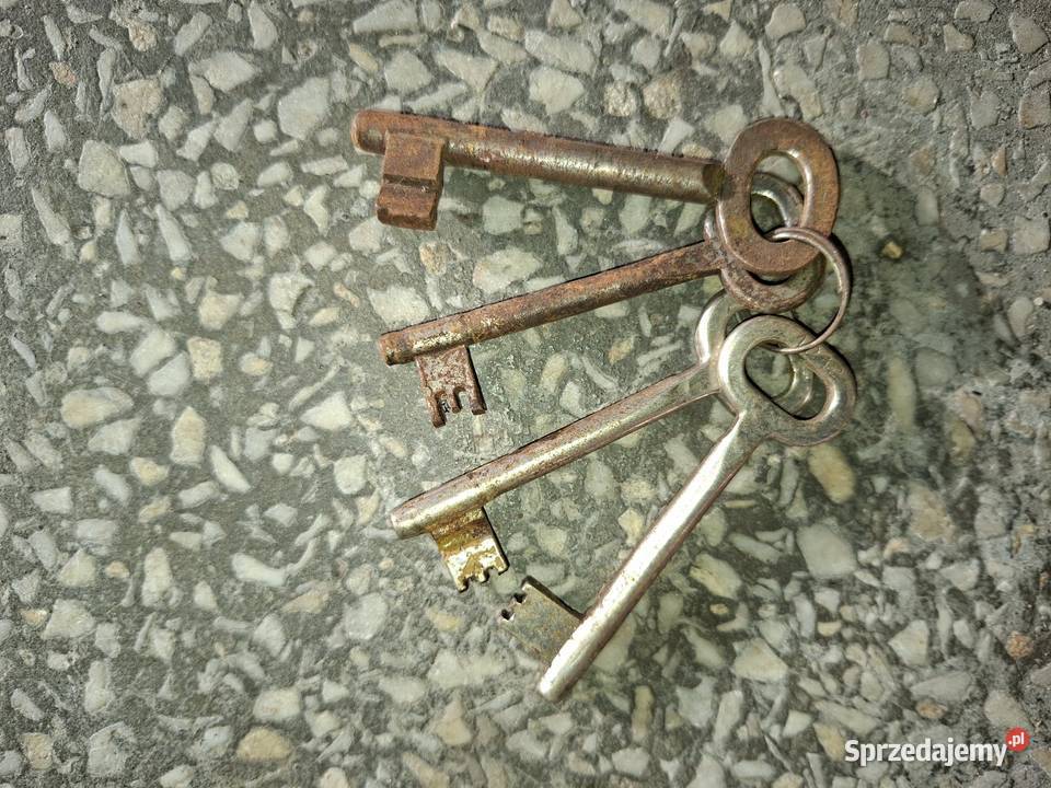 Klucze do starych zamków różne Wyposażenie wnętrz Wrocław sprzedam