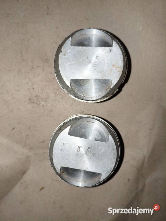 Oryginalne nowe tłoki 7816 z pierścieniami Leszno sprzedam