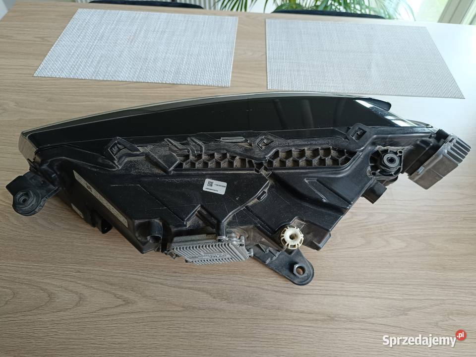 Skoda Superb III lampa prawa przód 3V1941016D Lampy przednie