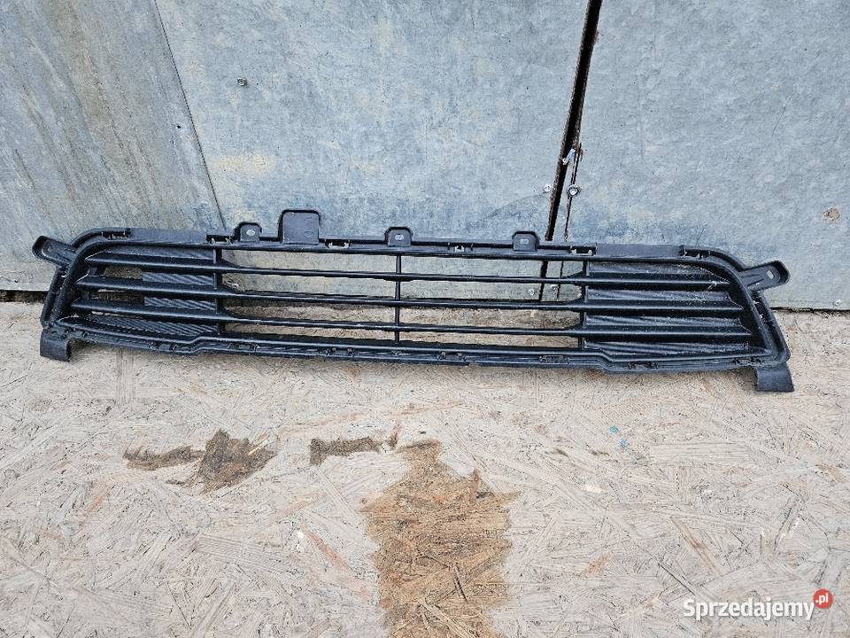 MITSUBISHI OUTLANDER III 3 KRATKA ŚRODKOWA PRZÓD osobowe