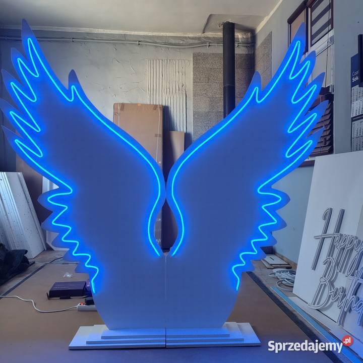 Skrzydła podświetlane LED Rawicz